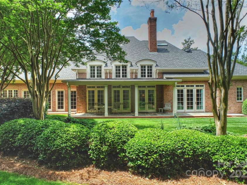 5701 Challisford Lane, Charlotte, NC 28226.  MLS# CAR4253782, YatesRealty ID 11903. 
