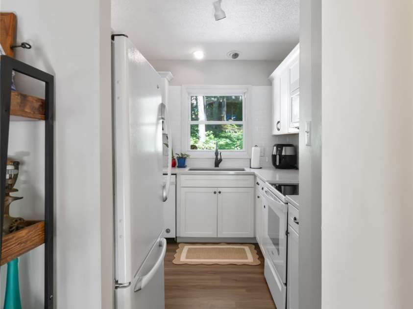 10 Muirfield Drive, Arden, NC 28704.  MLS# CAR4186604, YatesRealty ID 11905. 