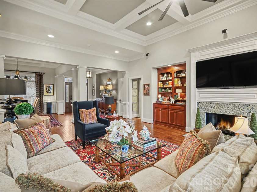 6722 Fox Ridge Circle, Davidson, NC 28036.  MLS# CAR4334663, YatesRealty ID 11905. 