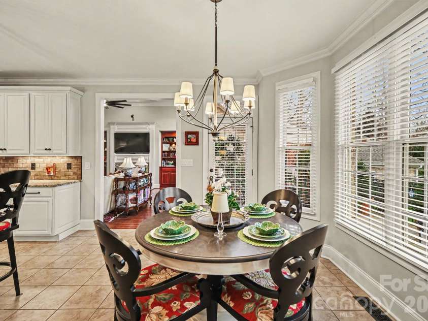 6722 Fox Ridge Circle, Davidson, NC 28036.  MLS# CAR4334663, YatesRealty ID 11905. 