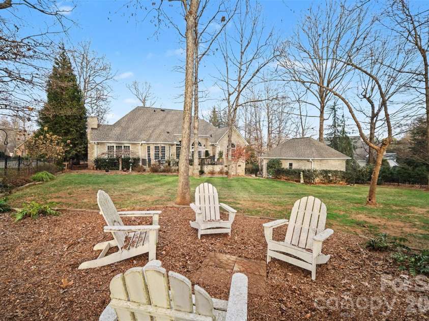 6722 Fox Ridge Circle, Davidson, NC 28036.  MLS# CAR4334663, YatesRealty ID 11905. 