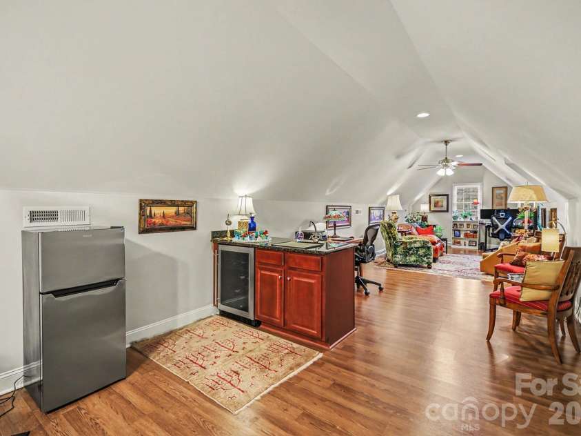 6722 Fox Ridge Circle, Davidson, NC 28036.  MLS# CAR4334663, YatesRealty ID 11905. Bonus room with wet bar.