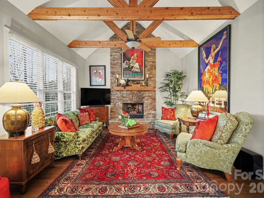 6722 Fox Ridge Circle, Davidson, NC 28036.  MLS# CAR4334663, YatesRealty ID 11905. Enjoy the gas fireplace and vaulted ceiling in the Keeping Room. 