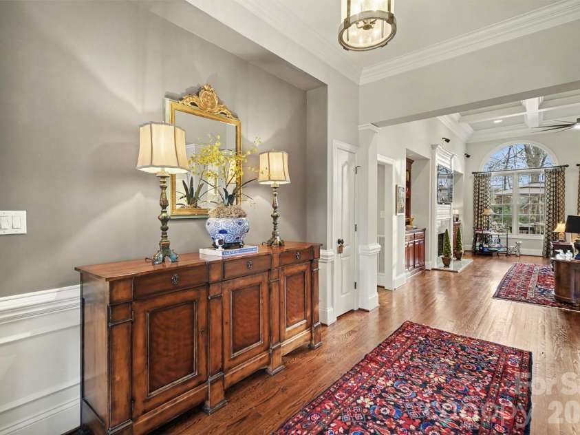 6722 Fox Ridge Circle, Davidson, NC 28036.  MLS# CAR4334663, YatesRealty ID 11905. Front Entry 