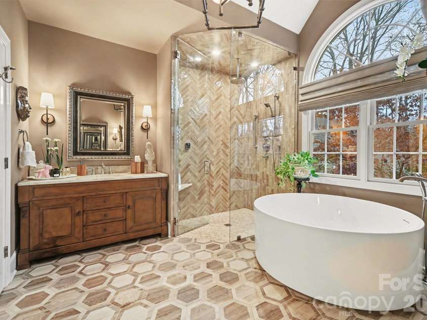 6722 Fox Ridge Circle, Davidson, NC 28036.  MLS# CAR4334663, YatesRealty ID 11905. Kohler Steam shower 