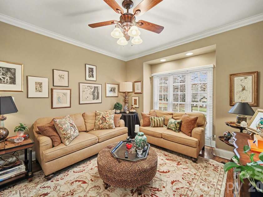 6722 Fox Ridge Circle, Davidson, NC 28036.  MLS# CAR4334663, YatesRealty ID 11905. Sitting/Flex room off of Primary suite - main level. 