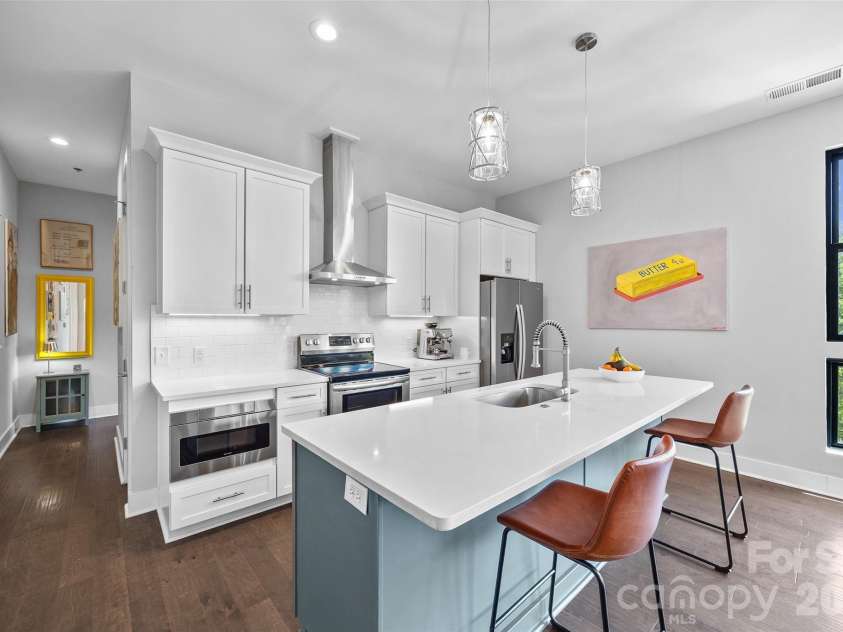 501 37th Street, Charlotte, NC 28205.  MLS# CAR4424204, YatesRealty ID 11906. 