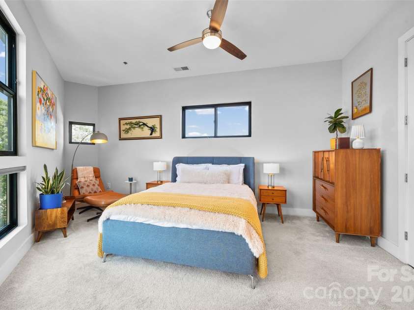 501 37th Street, Charlotte, NC 28205.  MLS# CAR4424204, YatesRealty ID 11906. 
