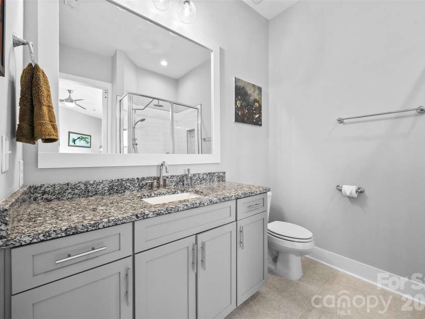 501 37th Street, Charlotte, NC 28205.  MLS# CAR4424204, YatesRealty ID 11906. 