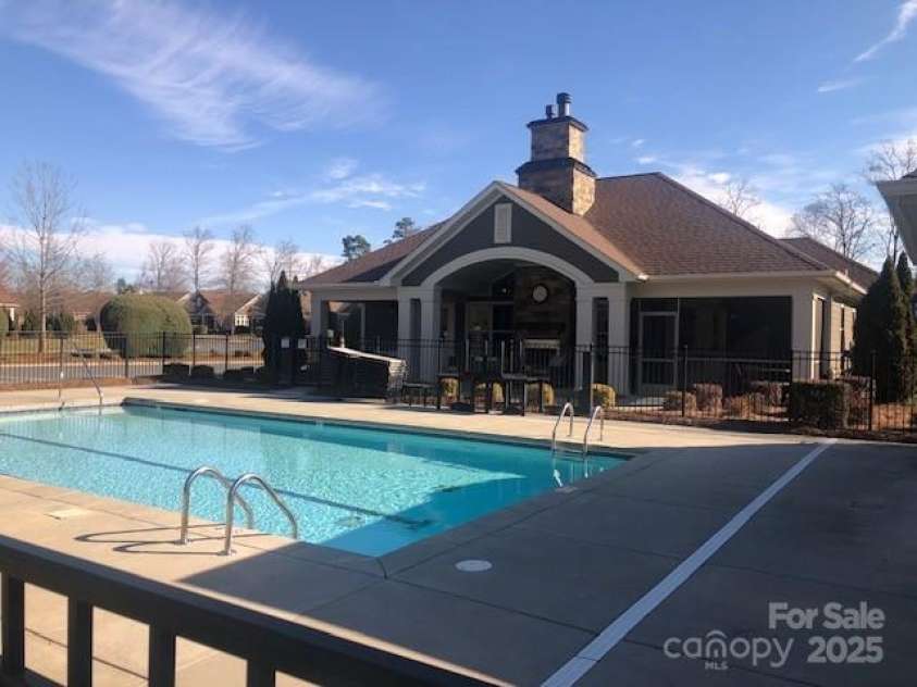 1220 Avalon Place, Matthews, NC 28104.  MLS# CAR4224062, YatesRealty ID 11907. 