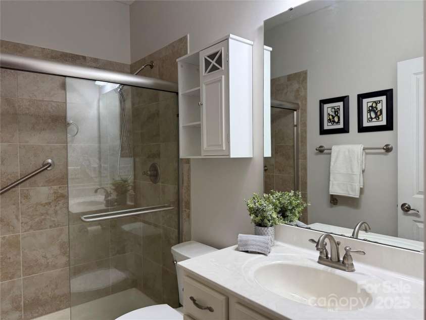 1220 Avalon Place, Matthews, NC 28104.  MLS# CAR4224062, YatesRealty ID 11907. 