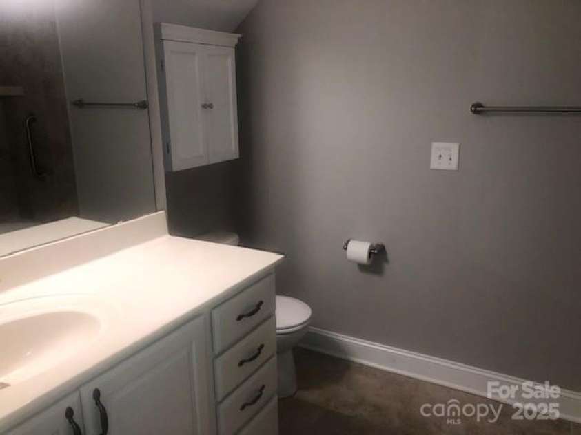 1220 Avalon Place, Matthews, NC 28104.  MLS# CAR4224062, YatesRealty ID 11907. 