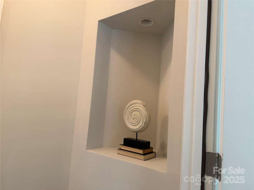 1220 Avalon Place, Matthews, NC 28104.  MLS# CAR4224062, YatesRealty ID 11907. 