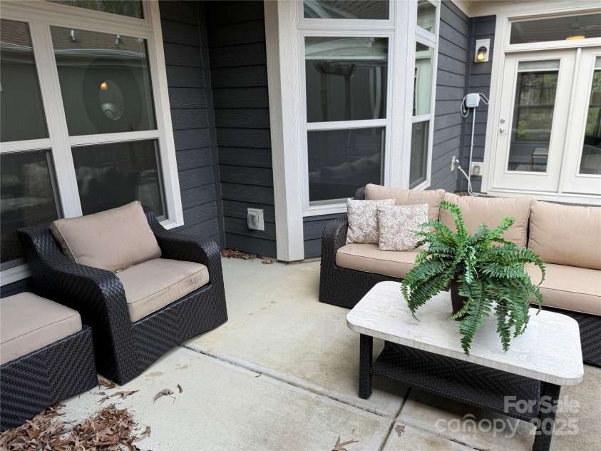 1220 Avalon Place, Matthews, NC 28104.  MLS# CAR4224062, YatesRealty ID 11907. 