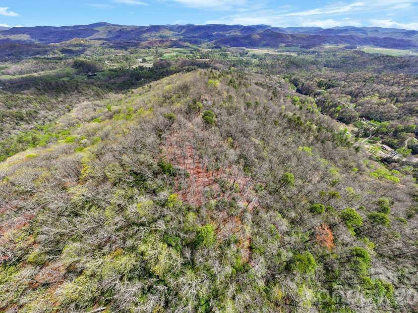 305 Stamey Creek Road, Brevard, NC 28712.  MLS# CAR4368936, YatesRealty ID 11907. 