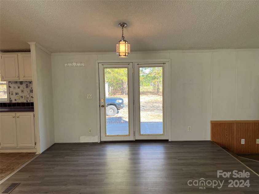 36245 Nugget Road, New London, NC 28127.  MLS# CAR4197702, YatesRealty ID 11909. Dining area