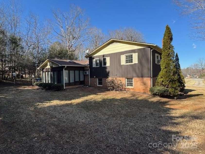 2665 Fairway Acres Circle, Lenoir, NC 28645.  MLS# CAR4226585, YatesRealty ID 1191. 
