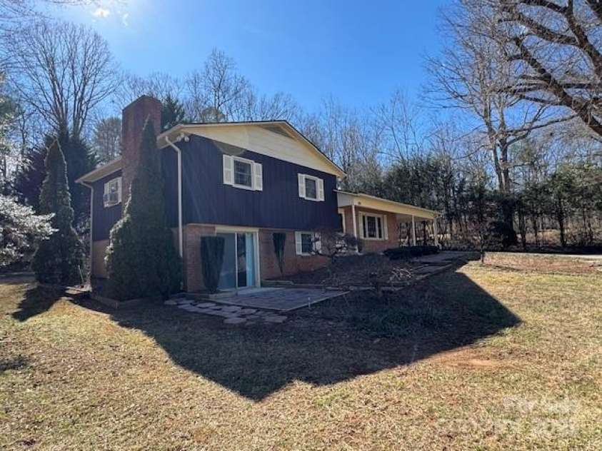 2665 Fairway Acres Circle, Lenoir, NC 28645.  MLS# CAR4226585, YatesRealty ID 1191. 