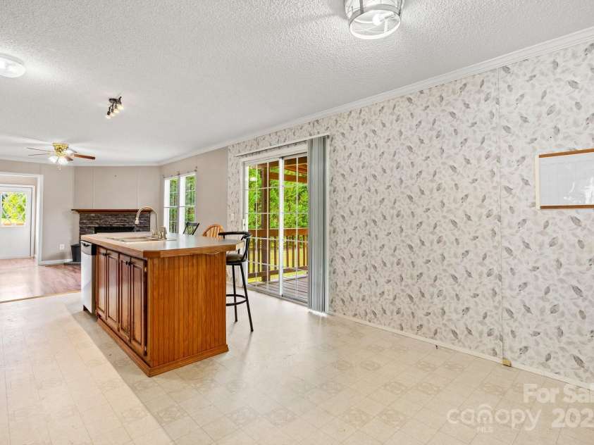 2521 Melvin Propst Drive, Morganton, NC 28655.  MLS# CAR4253897, YatesRealty ID 11910. 