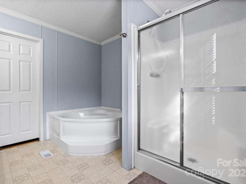 2521 Melvin Propst Drive, Morganton, NC 28655.  MLS# CAR4253897, YatesRealty ID 11910. 