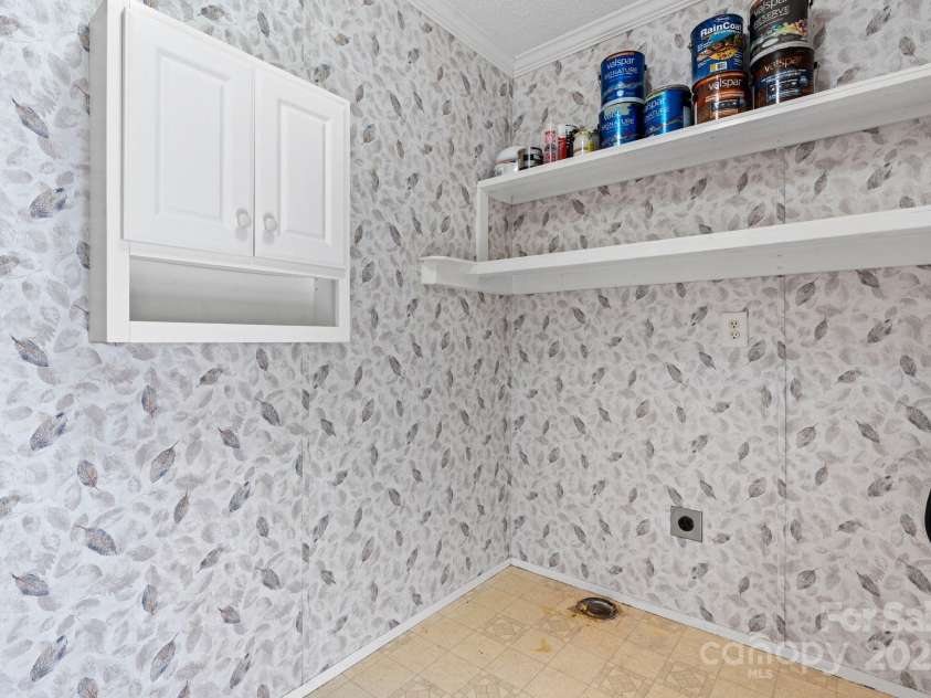 2521 Melvin Propst Drive, Morganton, NC 28655.  MLS# CAR4253897, YatesRealty ID 11910. 