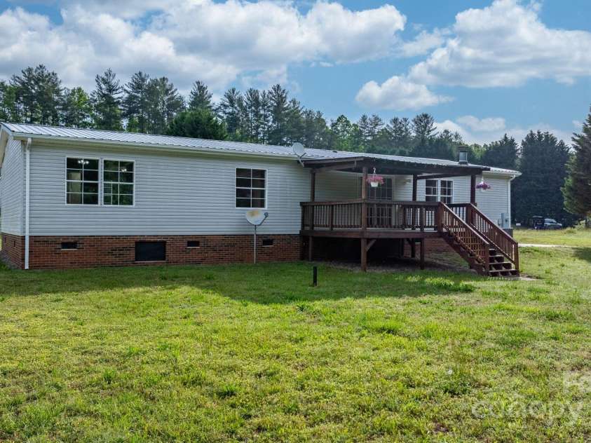 2521 Melvin Propst Drive, Morganton, NC 28655.  MLS# CAR4253897, YatesRealty ID 11910. 