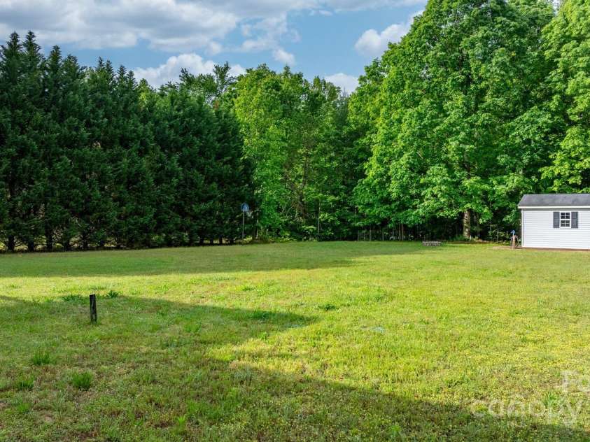 2521 Melvin Propst Drive, Morganton, NC 28655.  MLS# CAR4253897, YatesRealty ID 11910. 