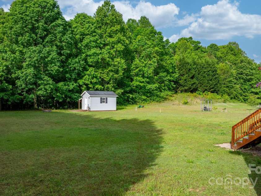 2521 Melvin Propst Drive, Morganton, NC 28655.  MLS# CAR4253897, YatesRealty ID 11910. 