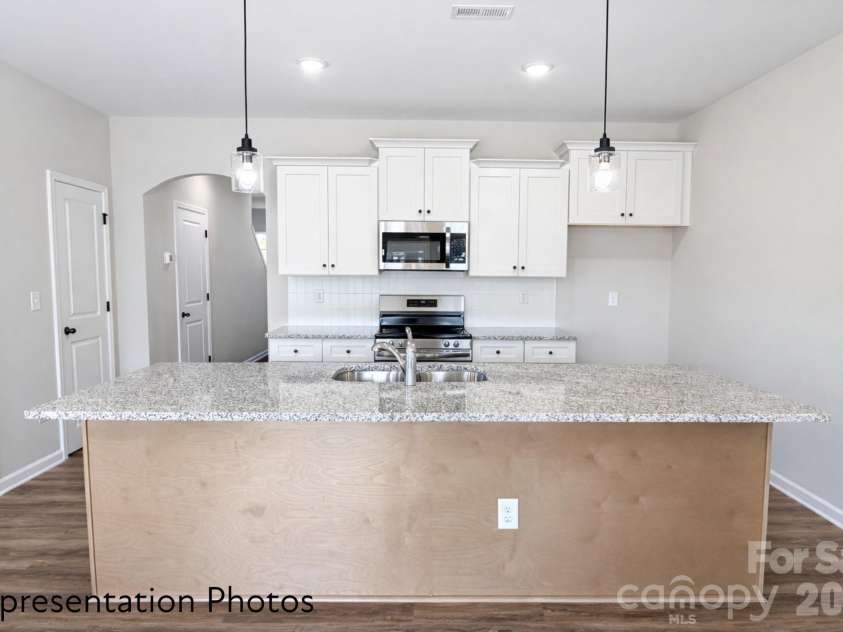 3110 Aberleaf Lane, Charlotte, NC 28227.  MLS# CAR4401558, YatesRealty ID 11910. 