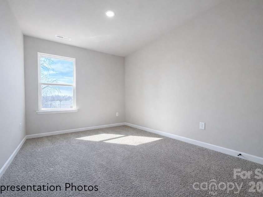3110 Aberleaf Lane, Charlotte, NC 28227.  MLS# CAR4401558, YatesRealty ID 11910. 