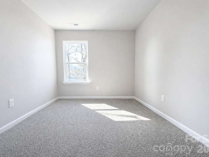 3110 Aberleaf Lane, Charlotte, NC 28227.  MLS# CAR4401558, YatesRealty ID 11910. 