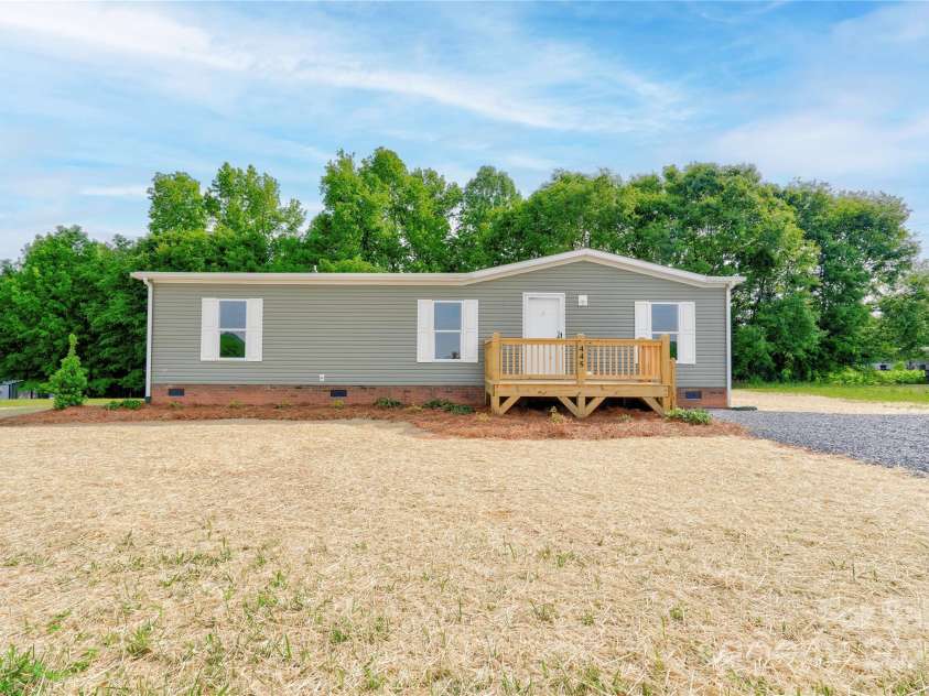 445 Davis Road, Shelby, NC 28152.  MLS# CAR4252996, YatesRealty ID 11912. Front