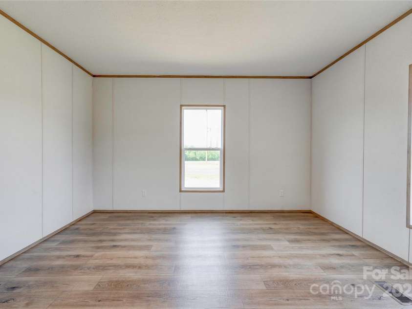 445 Davis Road, Shelby, NC 28152.  MLS# CAR4252996, YatesRealty ID 11912. Primary Bedroom