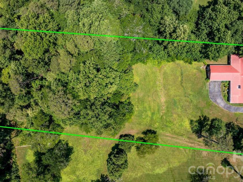 6264 US 221 Highway, Marion, NC 28752.  MLS# CAR4400052, YatesRealty ID 11913. 