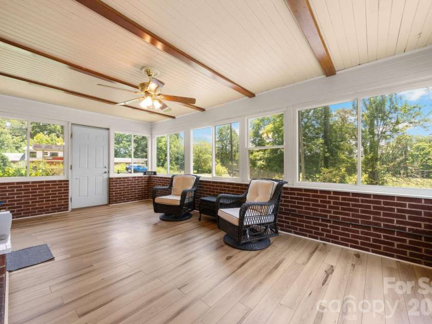 6264 US 221 Highway, Marion, NC 28752.  MLS# CAR4400052, YatesRealty ID 11913. 