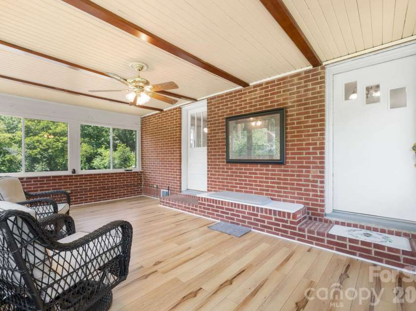 6264 US 221 Highway, Marion, NC 28752.  MLS# CAR4400052, YatesRealty ID 11913. 