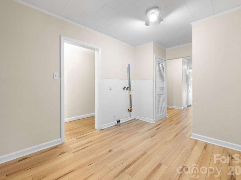 6264 US 221 Highway, Marion, NC 28752.  MLS# CAR4400052, YatesRealty ID 11913. 