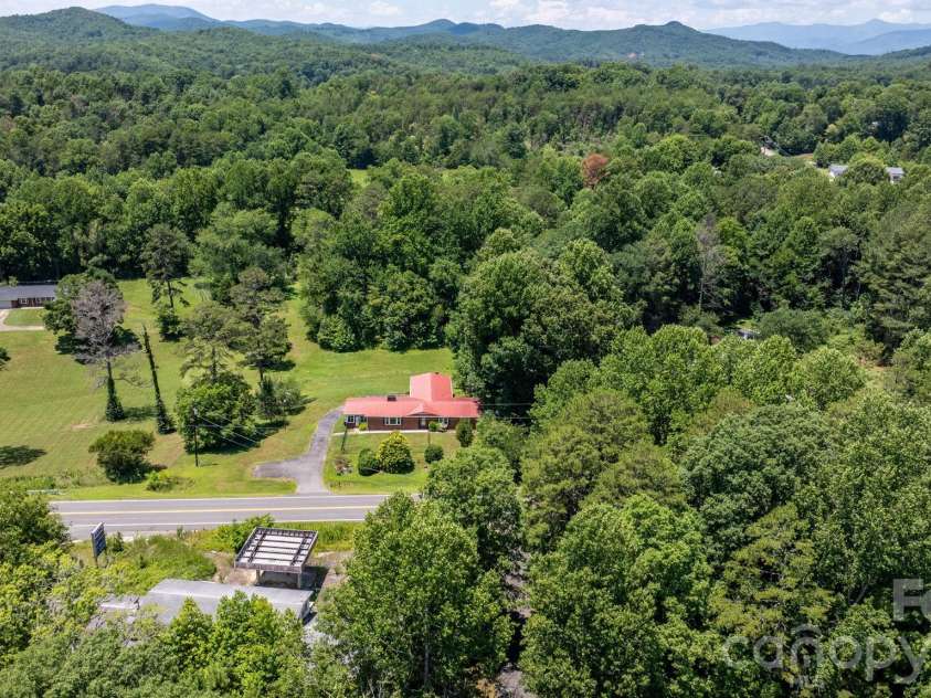 6264 US 221 Highway, Marion, NC 28752.  MLS# CAR4400052, YatesRealty ID 11913. 