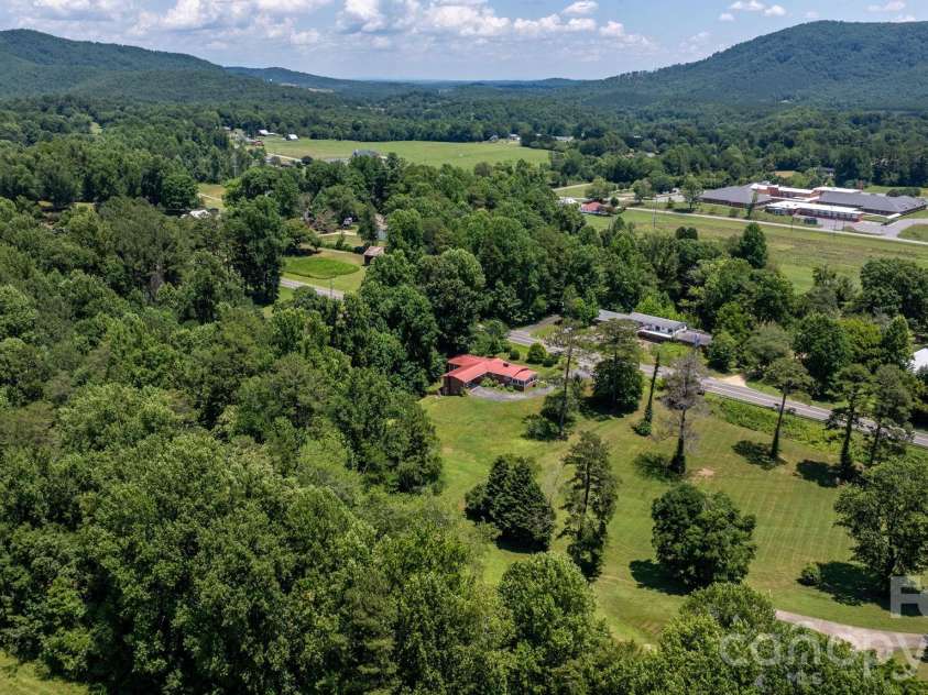 6264 US 221 Highway, Marion, NC 28752.  MLS# CAR4400052, YatesRealty ID 11913. 