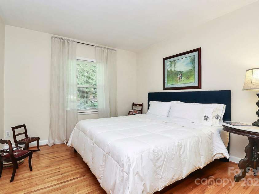 704 Kingman Drive, Charlotte, NC 28217.  MLS# CAR4251916, YatesRealty ID 11913. 