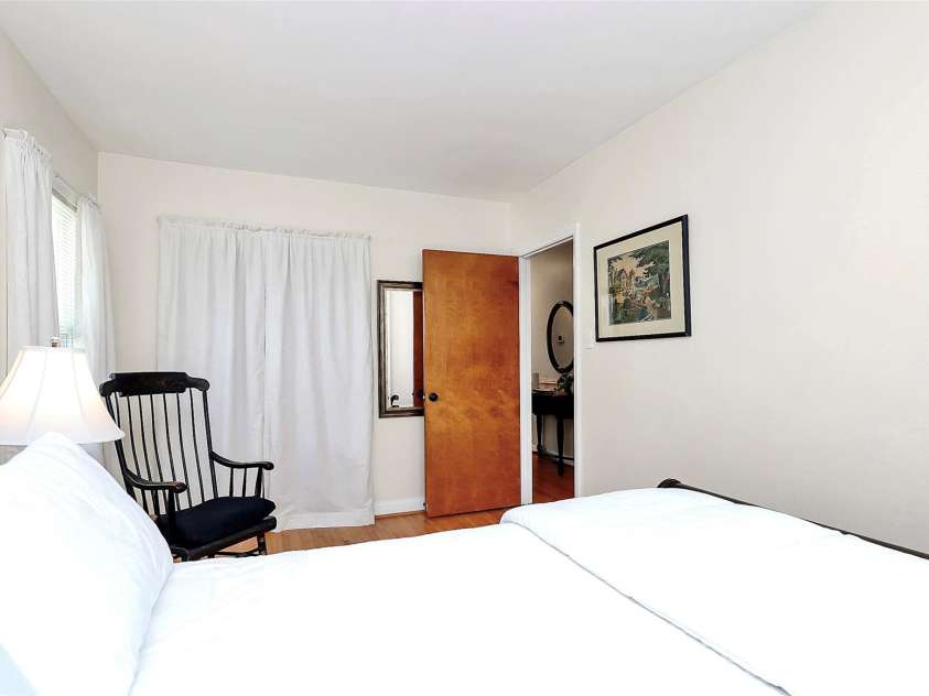 704 Kingman Drive, Charlotte, NC 28217.  MLS# CAR4251916, YatesRealty ID 11913. Primary