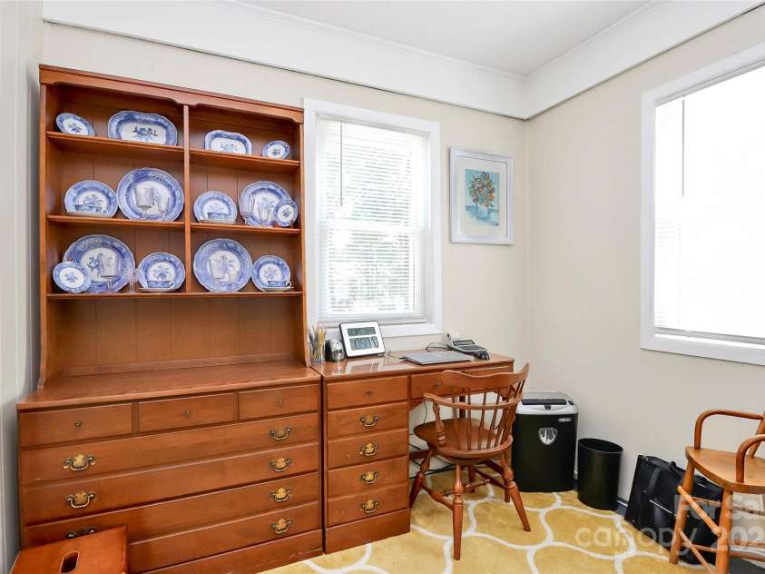 704 Kingman Drive, Charlotte, NC 28217.  MLS# CAR4251916, YatesRealty ID 11913. Unheated space