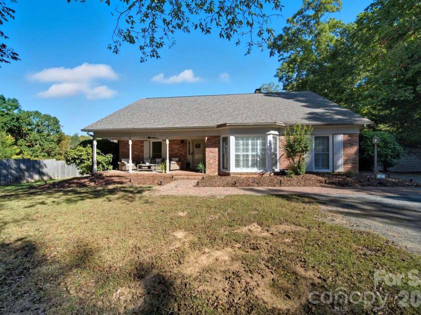417 Park Ridge Road, Albemarle, NC 28001.  MLS# CAR4365885, YatesRealty ID 11915. 