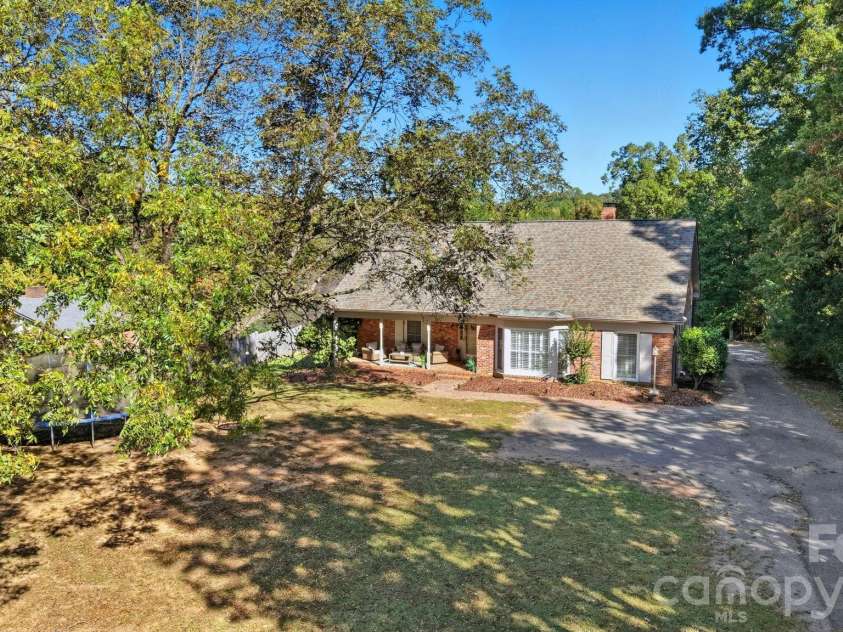417 Park Ridge Road, Albemarle, NC 28001.  MLS# CAR4365885, YatesRealty ID 11915. 