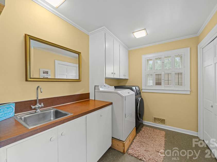 417 Park Ridge Road, Albemarle, NC 28001.  MLS# CAR4365885, YatesRealty ID 11915. 