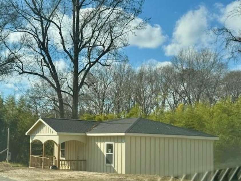 38 Poplar Street, Great Falls, SC 29055.  MLS# CAR4340132, YatesRealty ID 11916. 