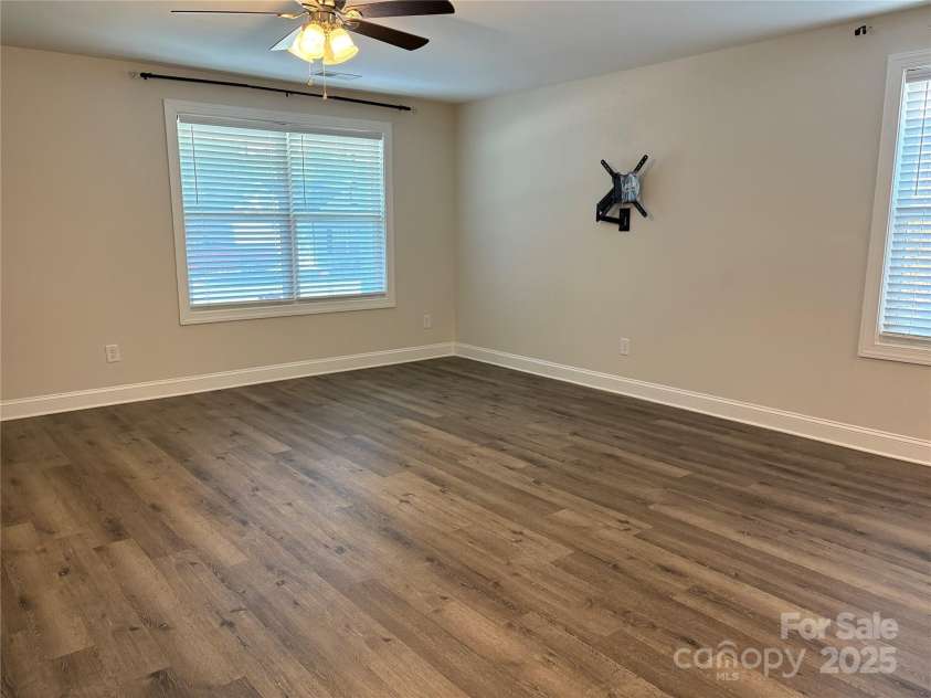 1209 Gaston Avenue, Gastonia, NC 28052.  MLS# CAR4279069, YatesRealty ID 11917. Spacious living area