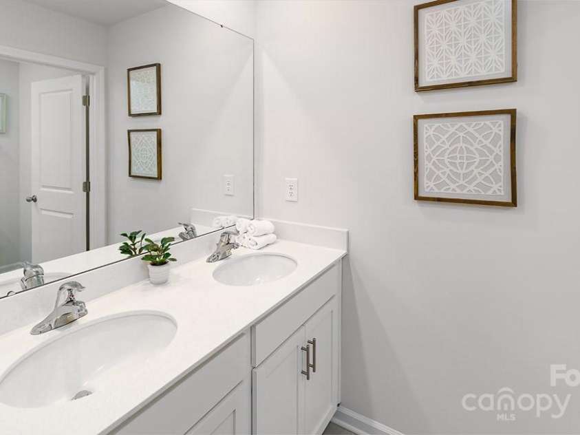 105 Rustling Waters Drive, Mooresville, NC 28117.  MLS# CAR4256003, YatesRealty ID 11919. 