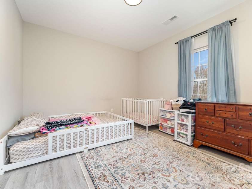 201 Hendrix Drive, Kernersville, NC 27284.  MLS# CAR4329781, YatesRealty ID 1192. 