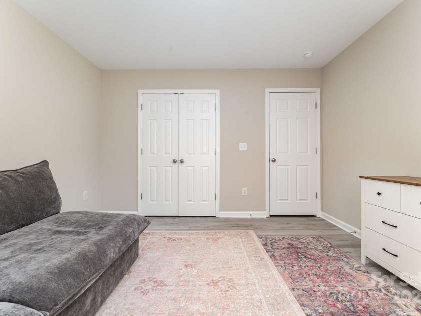 201 Hendrix Drive, Kernersville, NC 27284.  MLS# CAR4329781, YatesRealty ID 1192. 